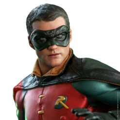 Outlet Toy Store 8 Batman Forever: Hot Toys Action Figure: Robin